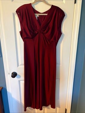 Jones New York Burgundy Twist-Front Maxi Dress